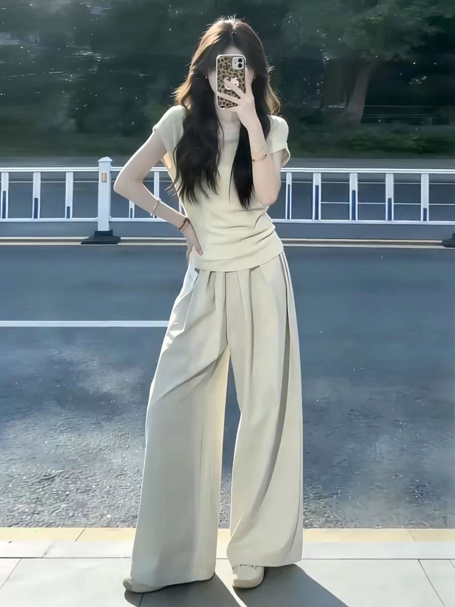 2026 새로운 자이언트 잘 생긴 슈퍼 화재 한 부서 착용 가져 가라. 전체 집합 반팔 티셔츠 여성 여름 롱 바지 투피스 슈트