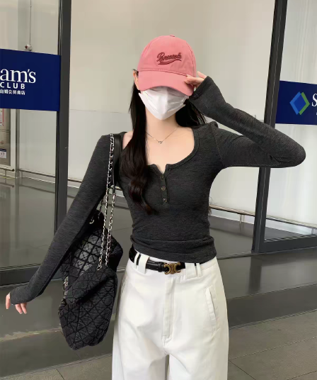 핫걸 바람 광장 칼라 단추 몸매 가꾸기 긴팔 티셔츠 여성 의류 이른 봄 새로운 프랑스식 레트로 인사이드 가져 가라. 기본 셔츠 맨위