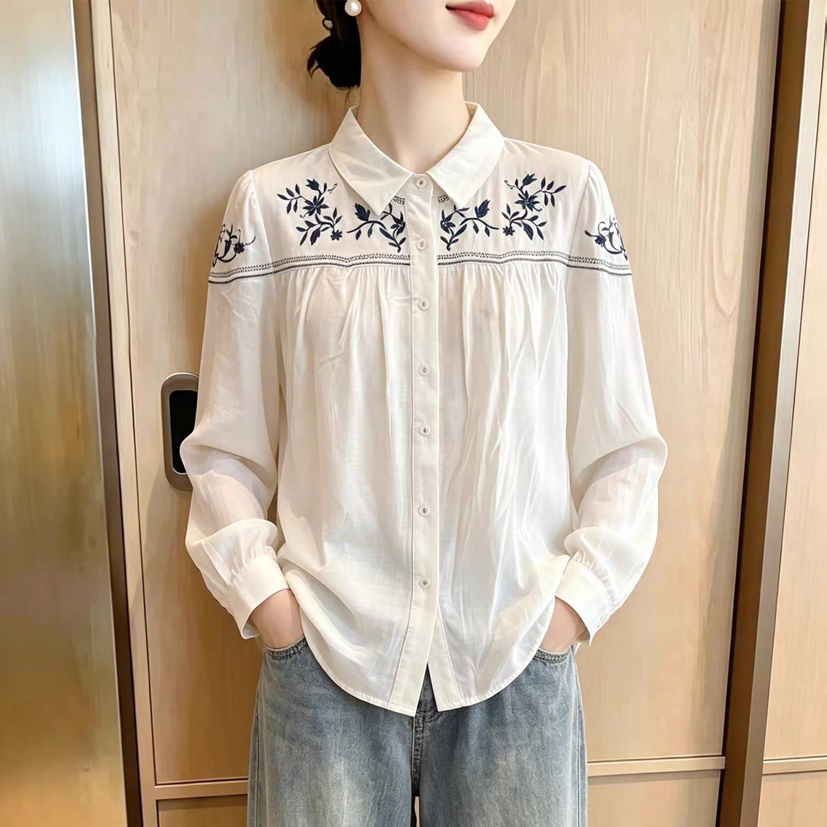 法式白色翻领刺绣衬衫秋季新款长...