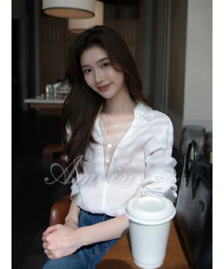 가을 새로운 2026 한 부서 폴로 칼라 반 개방 버클 느긋한 바람 레이스 조각 패션 셔츠 여성 셔츠