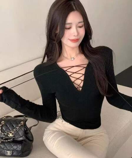 스트랩 조심해. 선상에서 의류 여성 봄 가을 디자인 센스 작은 대중 몸매 가꾸기 티셔츠 인사이드 가져 가라. 기본 셔츠 핫걸