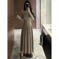 批发2026年秋冬季新款美神降临小众设计修身显瘦甜酷长袖磨毛<b class='q'>连衣裙</b>女