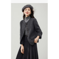 批发2026年秋冬高级感短款百搭<b class='q'>外套</b>小香风女正肩金属扣呢子大衣