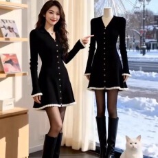 批发韩国绝美V领收腰针织连衣裙女秋冬2026新款收腰显瘦内搭打底裙子