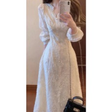 批发25秋季法式甜美温柔风白色蕾丝<b class='q'>连衣裙</b>长袖收腰气质长裙