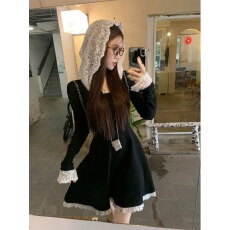 批发法式连帽蕾丝黑色<b class='q'>连衣裙</b>子<b class='q'>女</b>早秋季2025新款气质显瘦a字短裙