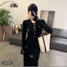 批发OS&oneshow秋季新款亮闪闪烫钻高级感V领长袖黑色<b class='q'>连衣裙</b>设计感