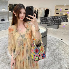 批发钱美西 100<b class='q'>桑蚕丝</b>6米双层用料 黄色碎花宽松真丝新中式<b class='q'>连衣裙</b>夏薄