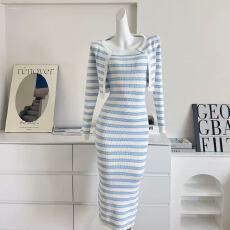 批发朵来美2025年秋季新款条纹韩系纯欲高弹针织条纹吊带裙开衫两件套