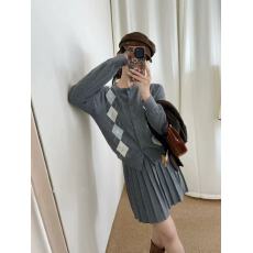 批发英格学院含6%羊毛！秋冬复古撞色菱格针织开衫+针织短裙