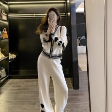 批发2025年高级感巨好看的套装秋季减龄提花针织休闲裤两件套装女