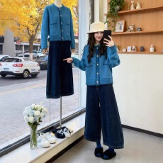 批发韩系慵懒风蓝色翻领毛衣女款秋冬2025高级感小众软糯针织开衫<b class='q'>上衣</b>