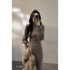 批发大婷婷冬季新款半高领灯笼袖连衣裙修身复古设计感气质