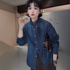 多一“蓝兔”2025冬季复古飘带翻领单排扣时尚磨毛衬衫