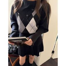 批发Scout 苏格兰姜饼人 菱格纹翻领围脖百搭羊毛毛衣+细褶羊毛裙女冬