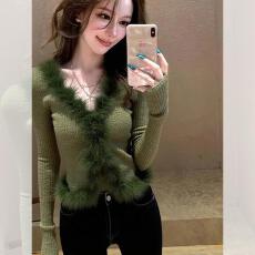 漂亮绿色内搭小衫女装秋冬毛领针织打底衫洋气高贵上衣服