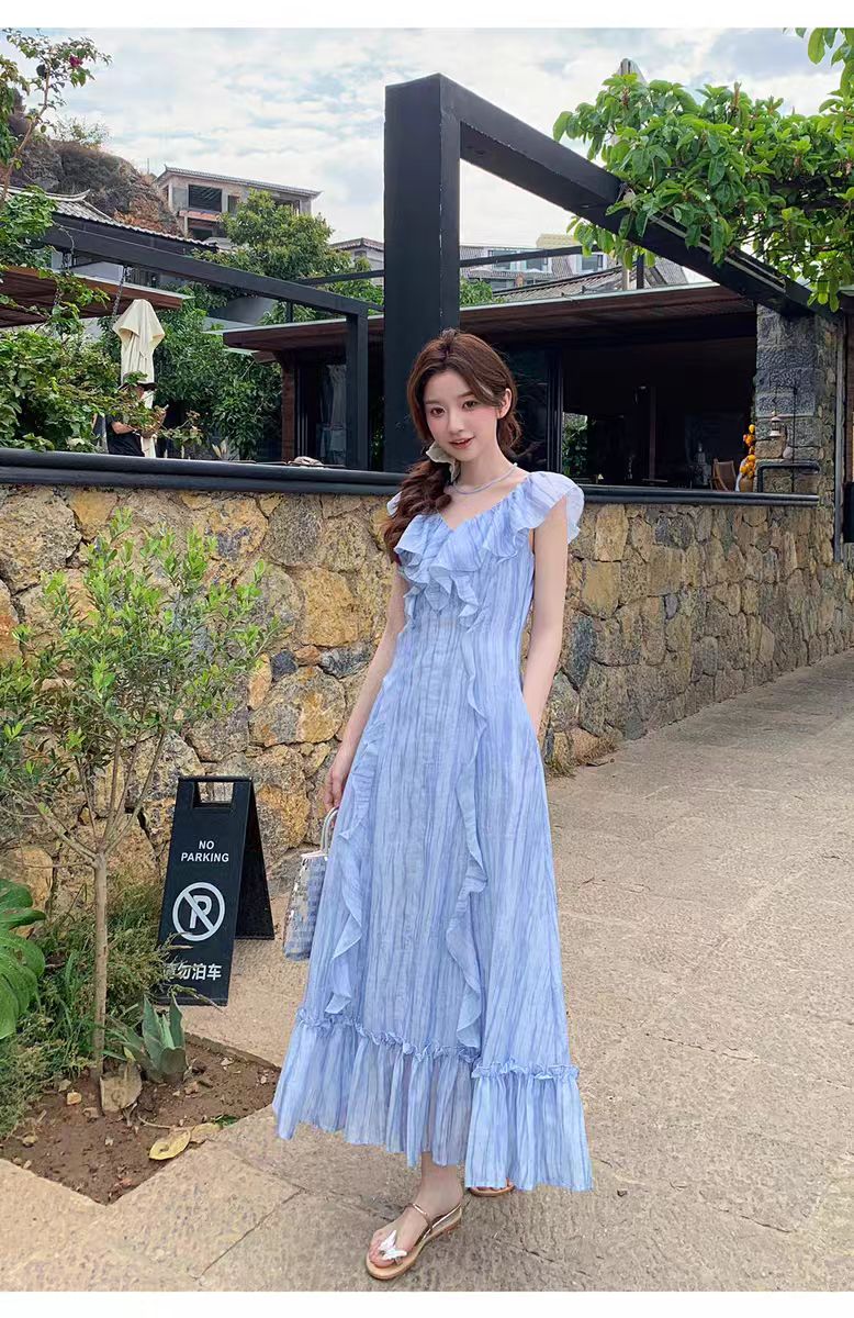 2026 프랑스식 첫사랑 프릴 V넥 꽃무늬 해변가 휴가 바람 허리 수축 요정 롱 스커트