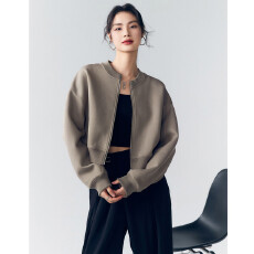 批发2025春秋新款圆领短款廓形卫衣女新款舒适时尚休闲卫衣外套女