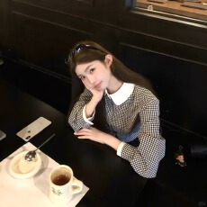 批发法式格子翻领长袖衬衫女<b class='q'>秋</b>季纯欲名媛气质修身短款外穿娃娃领上衣