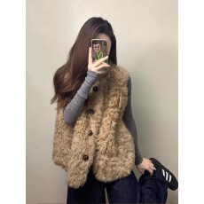 批发韩系羊羔毛<b class='q'>马甲女</b>2025秋冬新款外搭独特超好看小个子短款无袖上衣