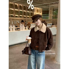 批发韩系2025冬季新款时尚减龄麂皮绒翻领羊羔毛短<b class='q'>外套</b><b class='q'>女休闲</b>夹棉上衣