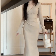 批发粉色温柔穿搭套装<b class='q'>连衣裙</b>子<b class='q'>女</b>装夏季2025新款爆款法式包臀鱼尾长<b class='q'>裙</b>