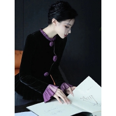 批发荷叶边衬衫女秋<b class='q'>冬</b>高级感轻奢减龄洋气赫本风法式小众黑色丝绒上衣