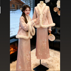 批发2025新款新中式套装羽绒外套加绒旗袍连衣裙<b class='q'>两件套</b>