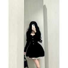 批发赫本风高级感丝绒小黑裙女秋冬季法式在逃<b class='q'>公主</b>收腰气质蓬蓬<b class='q'>连衣裙</b>