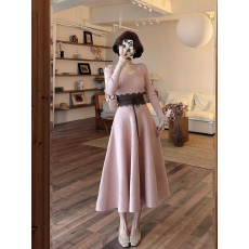 批发蕾英俊-慢调巴黎-纯欲U领针织<b class='q'>连衣裙</b>女收腰显瘦打底裙