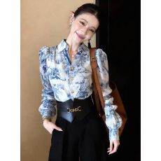 批发春季新款法式浪漫风蓝色<b class='q'>碎花</b><b class='q'>衬衫</b>女通勤气质洋气长袖显瘦上衣