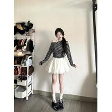 批发条纹露肩长袖t恤女2026春季新款性感白色拼接感蕾丝蓬蓬<b class='q'>短裙</b>套装