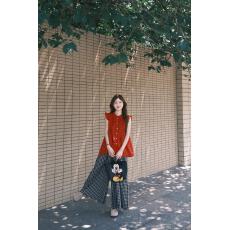 批发小个子独特绝美宽松慵懒风设计感减龄<b class='q'>大码</b>红色木耳边小飞袖上衣夏