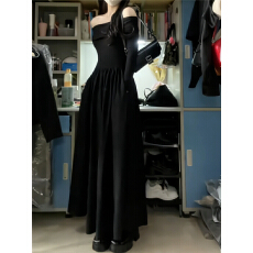 批发黑色一字肩褶皱<b class='q'>拼接</b><b class='q'>连衣裙</b>2026春夏新款高级感收腰长袖大摆A字裙