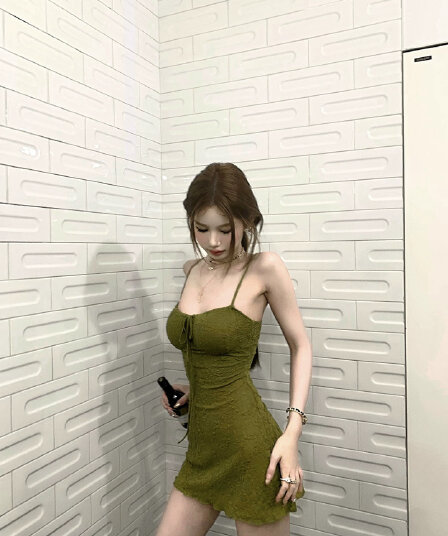 tongiiuu 웨이 팬 모니카 레트로 휴가 질감 슬립 여성 드레스 허리 수축 슬림해 보이는 한 마디 미니 스커트