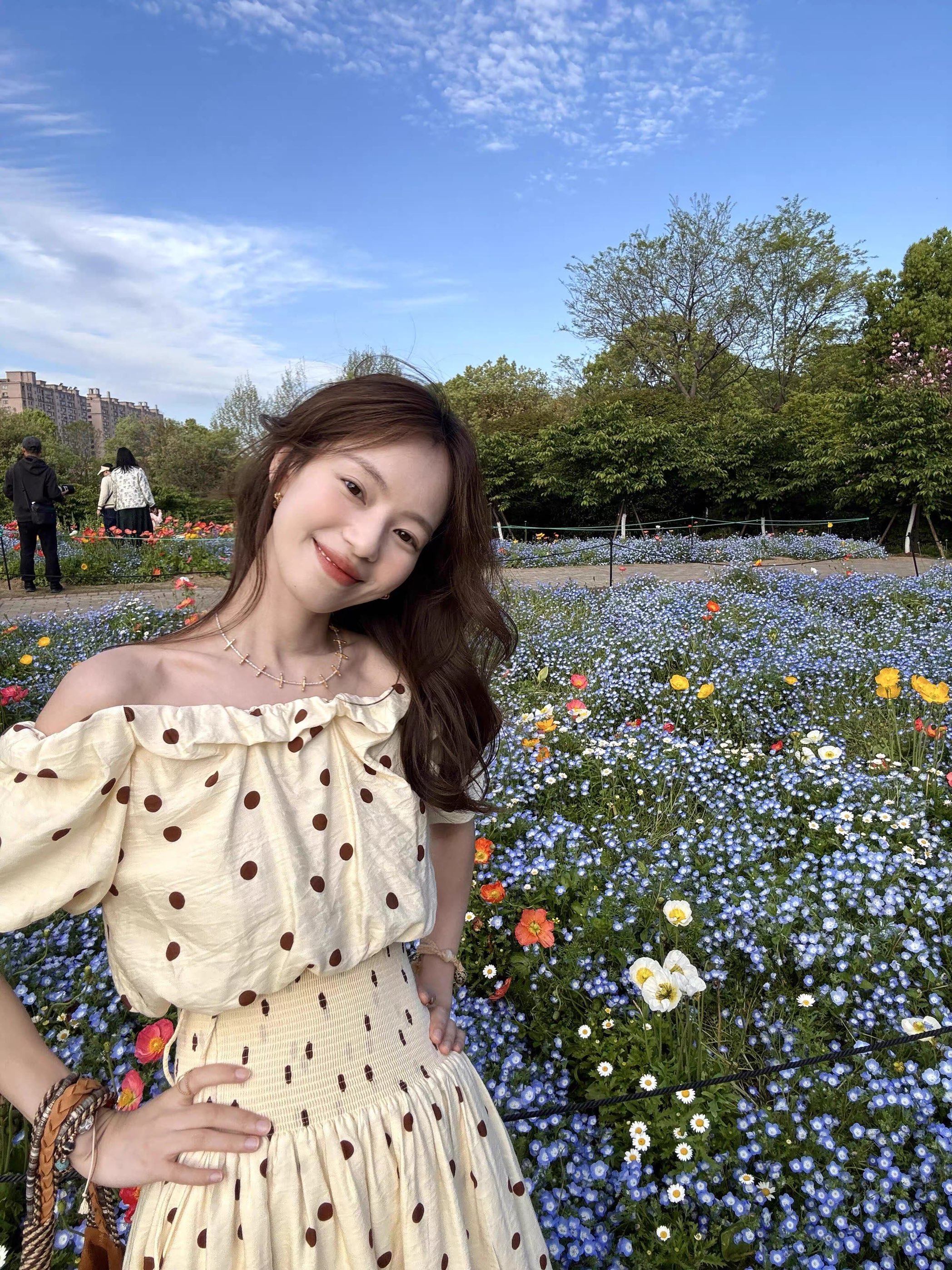 달콤함 한 부서 학원 스타일 세트 여성 여름 miu 부서 천 골드 센스 고유 한 아름다운 아름다운 치마 착용 가져 가라. 전체 집합