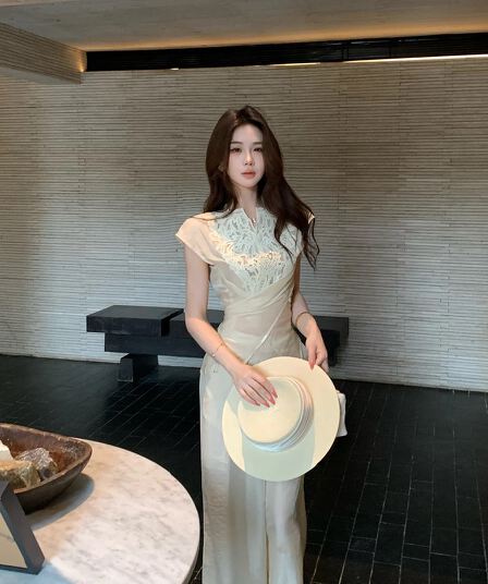 대나무 커튼 서식지 부드러운 디자인 센스 레이스 조각 마이크로 ~을 통해 레이스업 맨위 주간 실크 와이드 레그 팬츠 세트