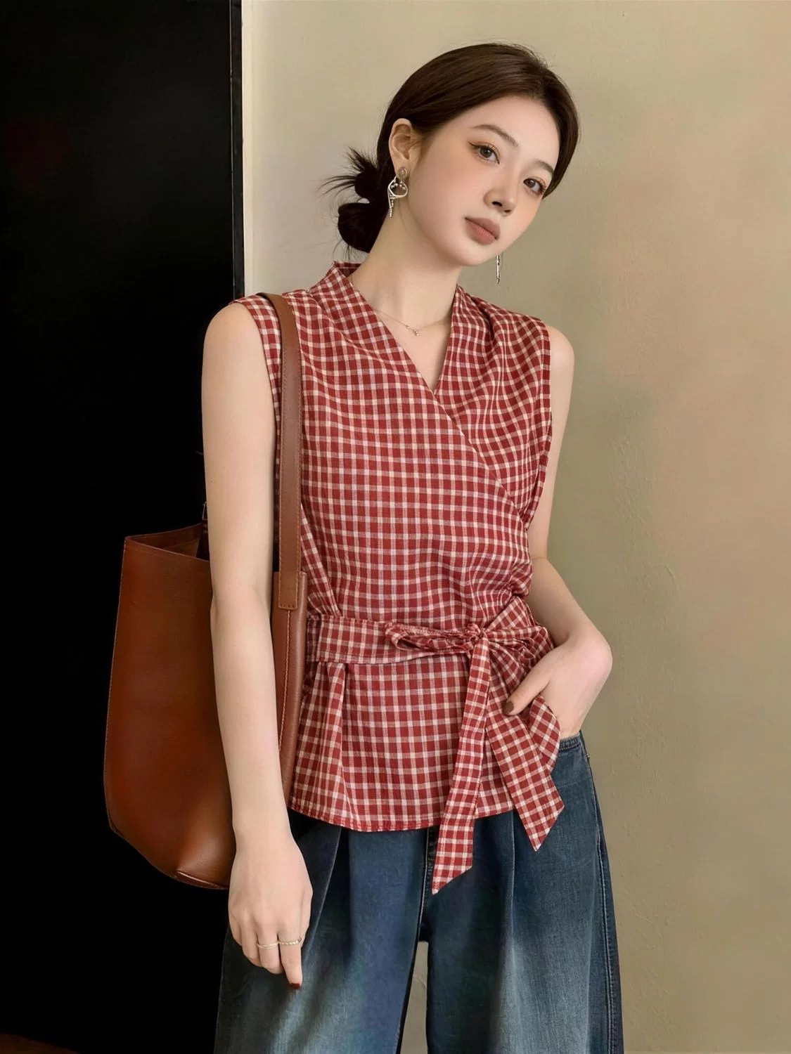 패션 프랑스식 V넥 레이스업 허리 수축 체크무늬 여성 셔츠 여름 빅 사이즈 통통한 여동생 출퇴근 품격 다용도 맨위