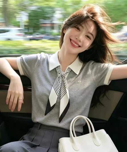 배색 POLO 칼라 레이스업 디자인 센스 반팔 니트 스웨터 2026 여름 출퇴근 아름다운 슬림해 보이는 다용도 작은 셔츠 여성