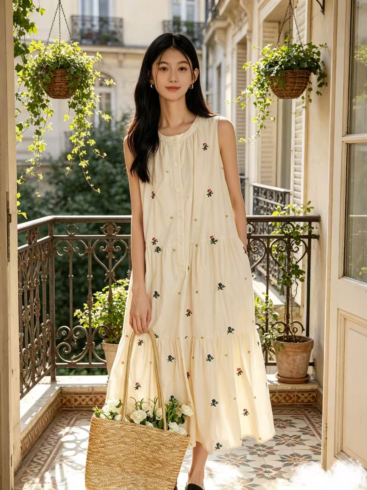 조끼 여성 드레스 여름 2026 새로운 라운드 넥 민소매 A라인 스커트 루즈핏 공주 바람 휴가 롱 스커트