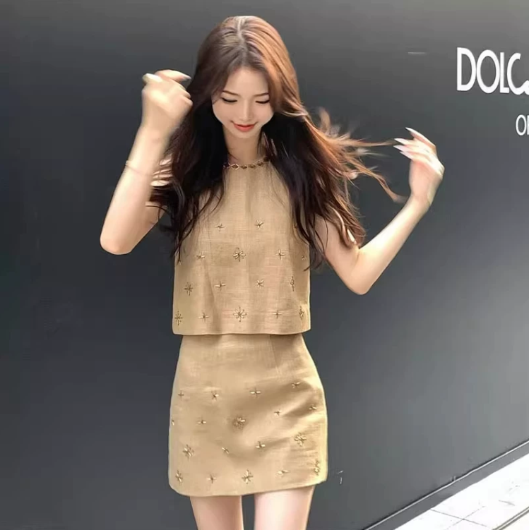 유럽 상품 패션 외국 가스 세트 무거운 작업 비즈 박기 민소매 맨위 반신 스커트 빛 럭셔리 고급 센스 샤오 양 로드 중 투피스 세트
