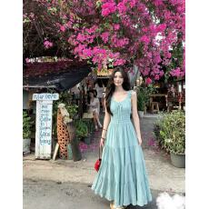 批发海边穿搭掐腰吊带<b class='q'>连衣裙</b>女夏季连身裙