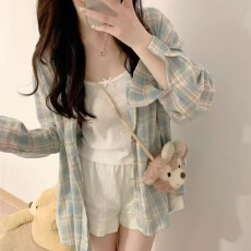 批发港风复古<b class='q'>格子</b>衬衫女2026年新款春秋设计感小众chic上衣<b class='q'>外套</b>春秋款