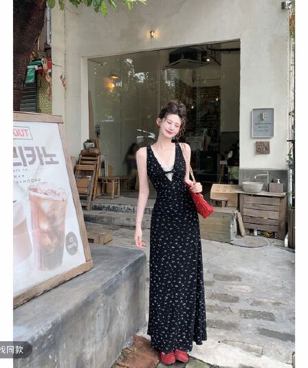 평생 로마의 지저우 한여름 프랑스식 디자인 레이스 조각 V넥 비틀림 몸매 가꾸기 꽃무늬 드레스