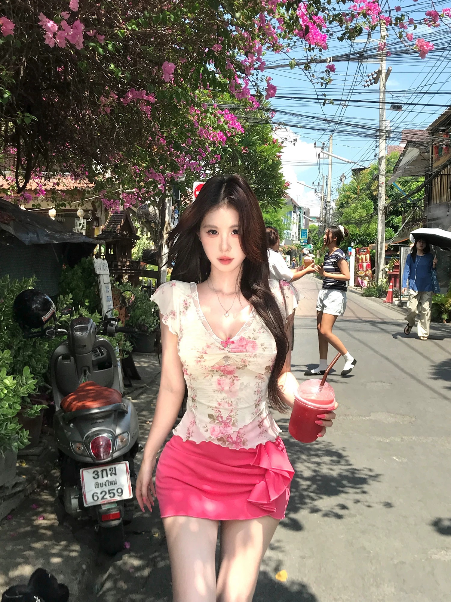 mejiu 꿀 나인 얕은 쇼어 책 제인 달콤한 매운맛 섹시함 꽃무늬 레이스 V넥 맨위 여성 여름 달콤함 순수한 욕망 반팔