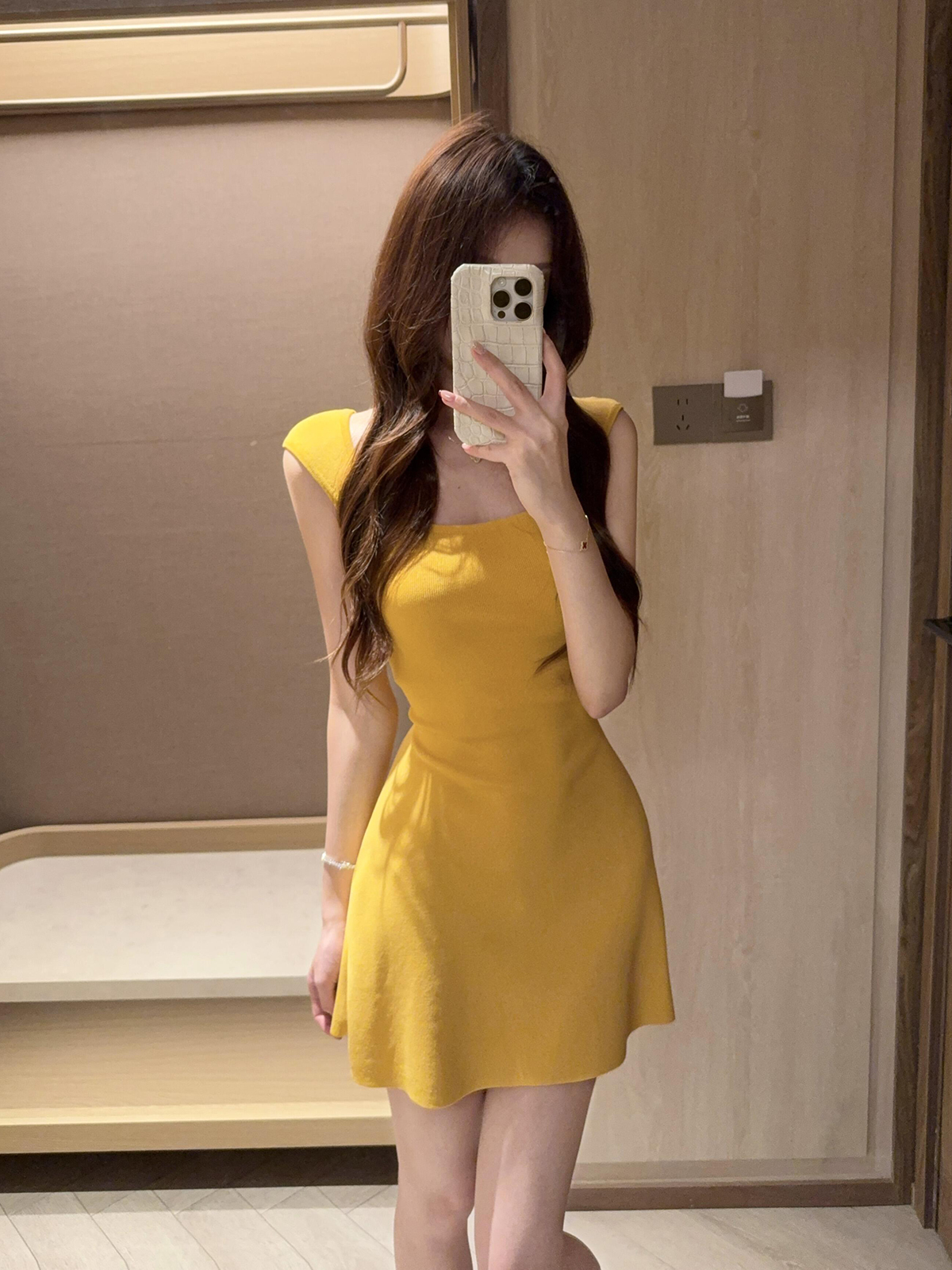 순수한 욕망 바람 품격 몸매 가꾸기 슬림해 보이는 아메리칸 달콤한 매운맛 디자인 센스 이슬 허리 민소매 니트 여성 여름