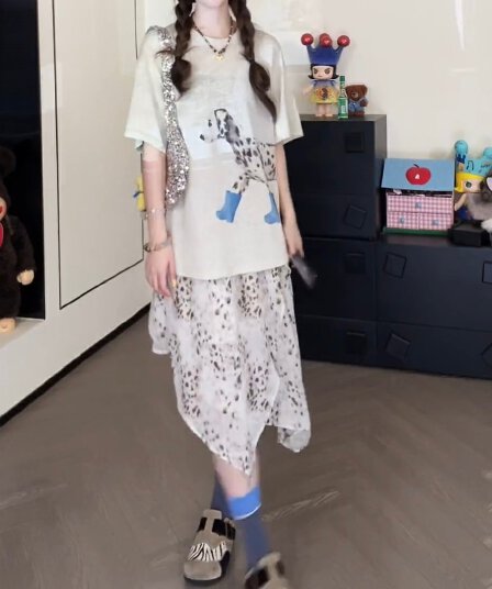chacha 캐주얼 스팟 블루 신발 강아지 프린트 티셔츠 패션 다용도 불규칙 레오파드 무늬 거즈 스커트 세트