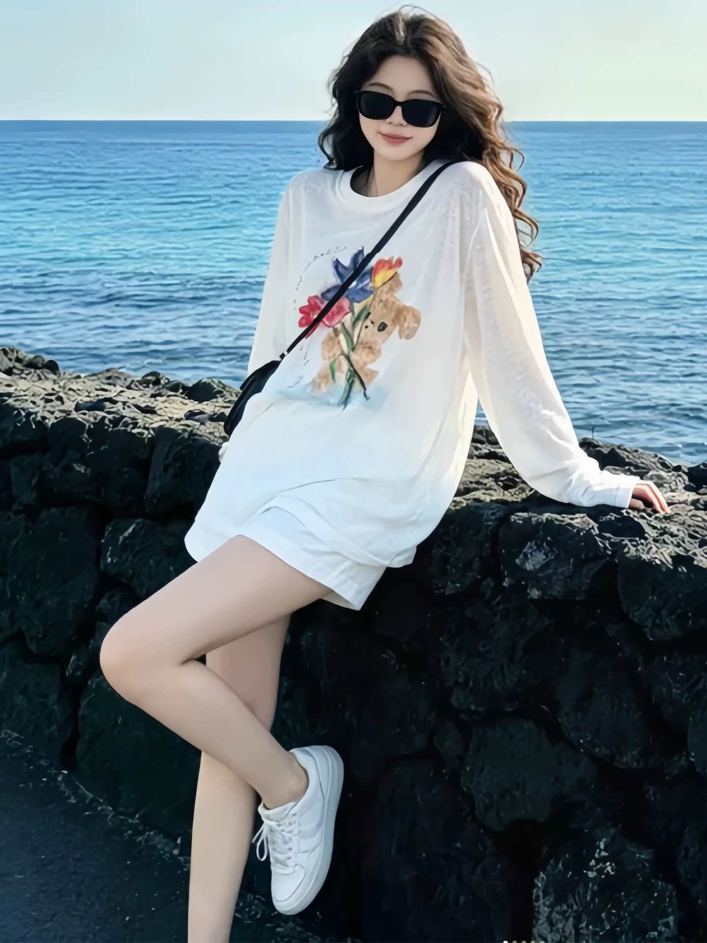 해변가 휴가 바람 화이트 작은 곰 프린트 얇은 스타일 자외선 차단 블라우스 긴팔 티셔츠 여성 2026 여름 새로운 맨위