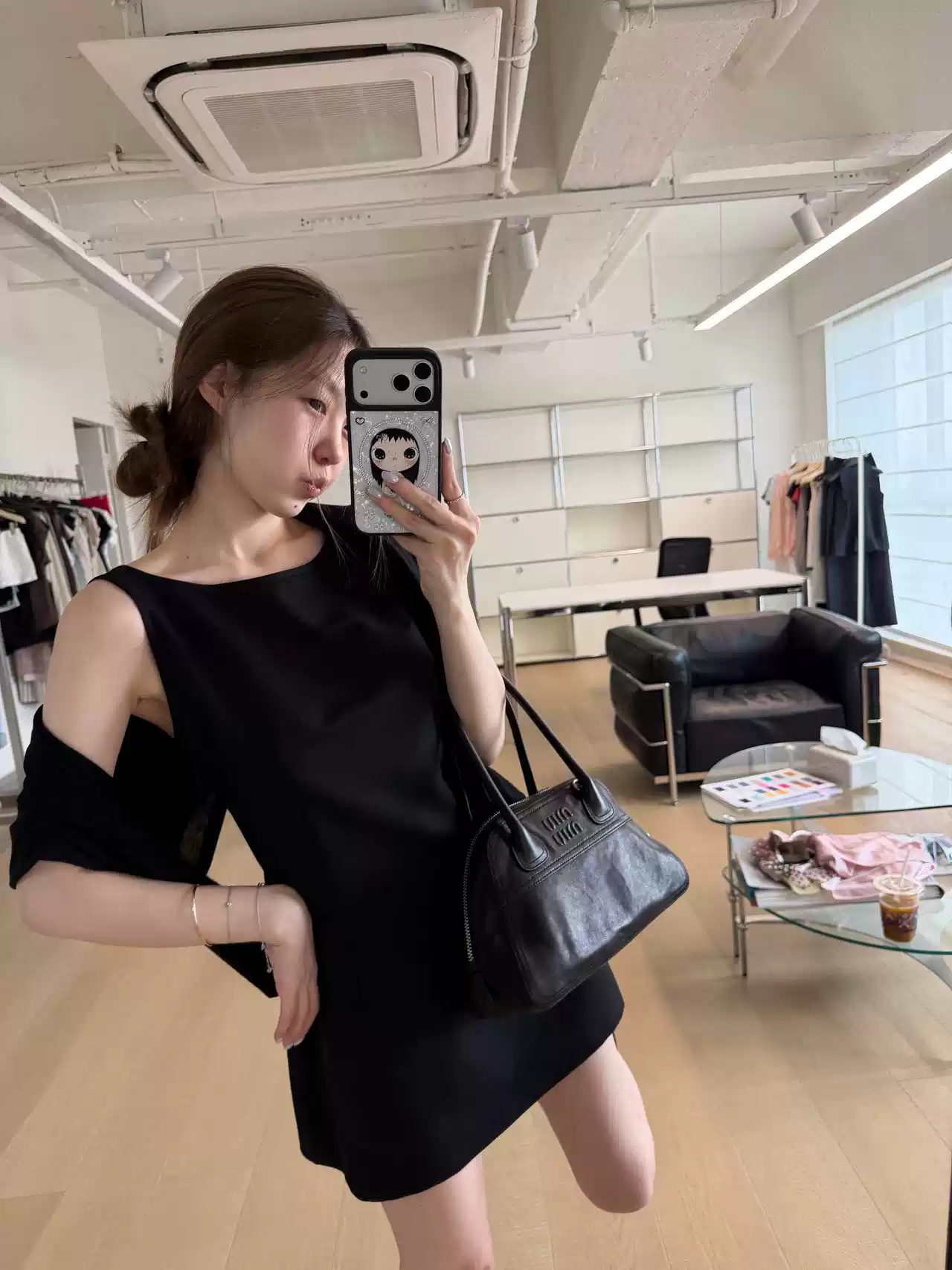 oker 챕터 쉘 정통 2026 여름 새로운 허리 수축 몸매 가꾸기 슬림해 보이는 백리스 쇼트 스타일 조끼 스커트 여성 드레스