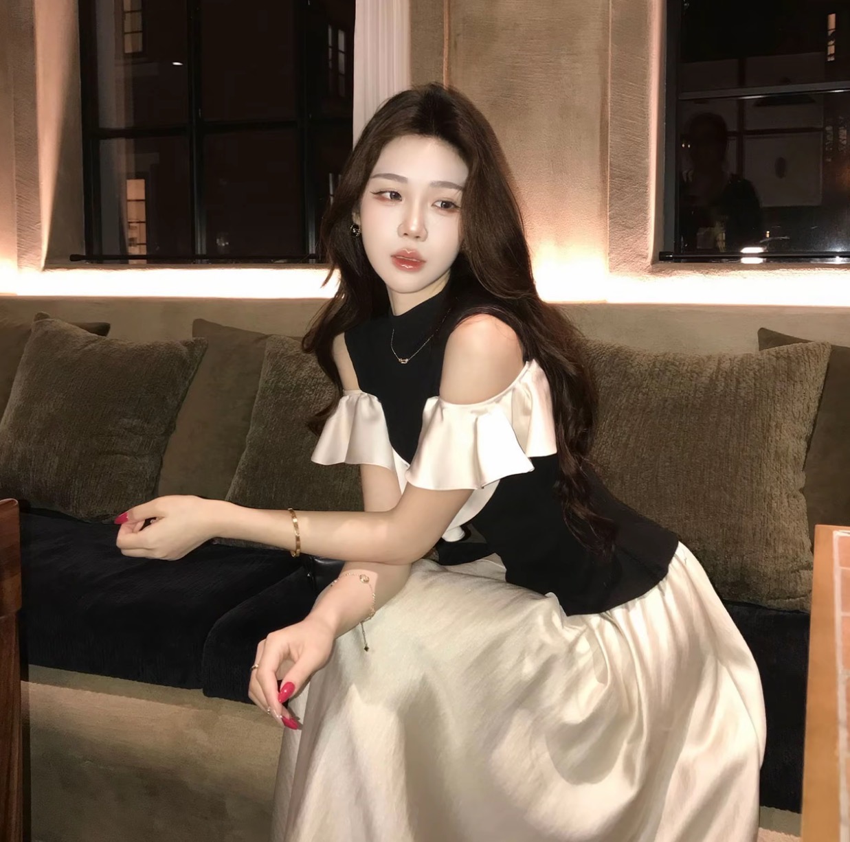 무쯔리 목자이 ~ 중 리 밤 물론 矜 부드러운 디자인 센스 배색 니트 패치워크 프릴 맨위 새틴 반신 스커트 여성 세트